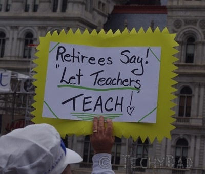 retirees-say-let-teachers-teach