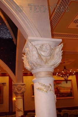 rose-pillar rose-pillar